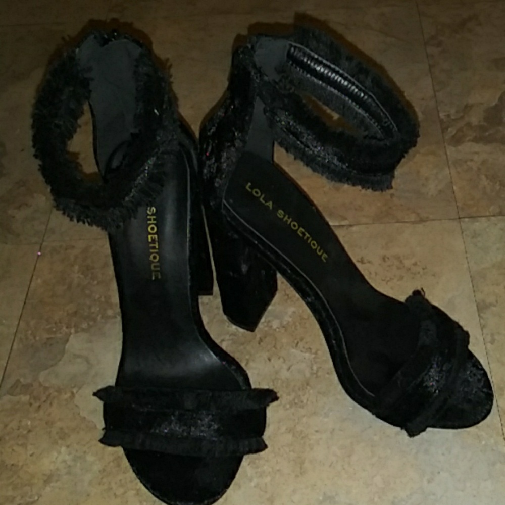 Black 👡